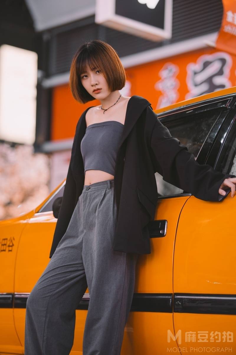 情绪模特