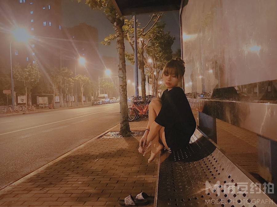 夜景模特