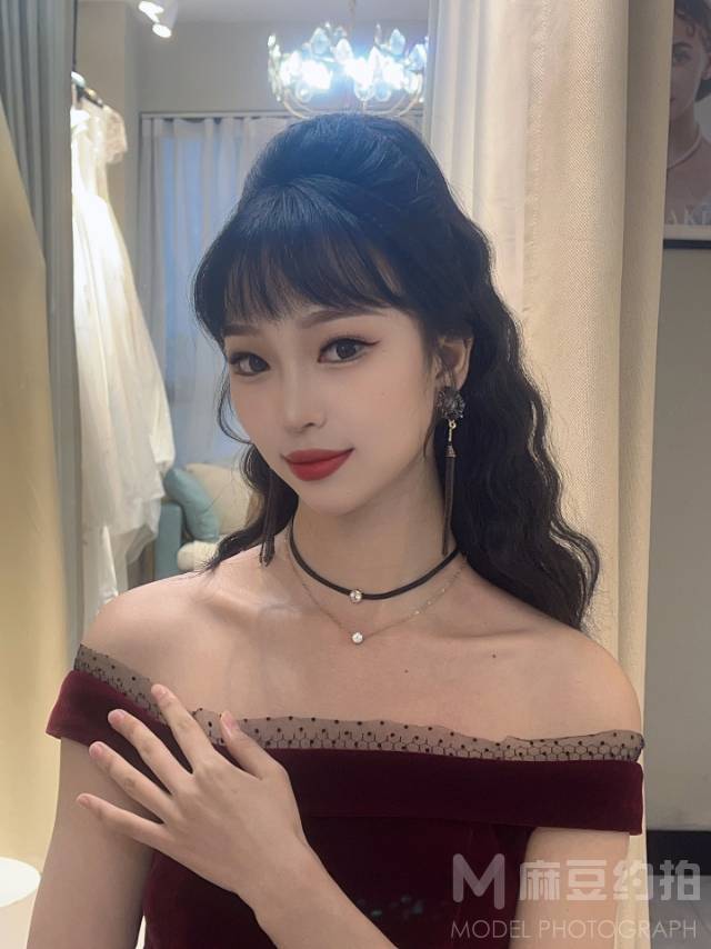 妆容模特