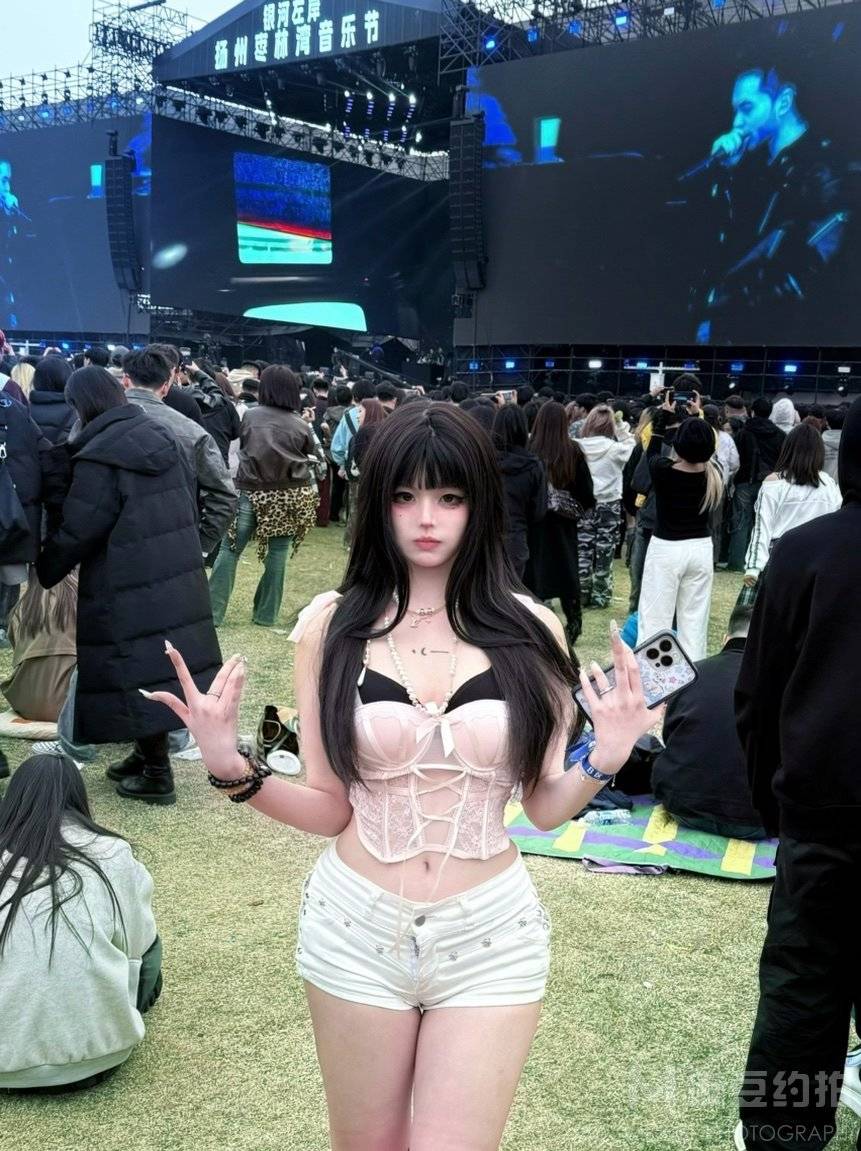 妆容模特