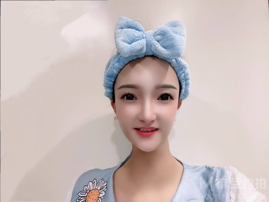 清新模特