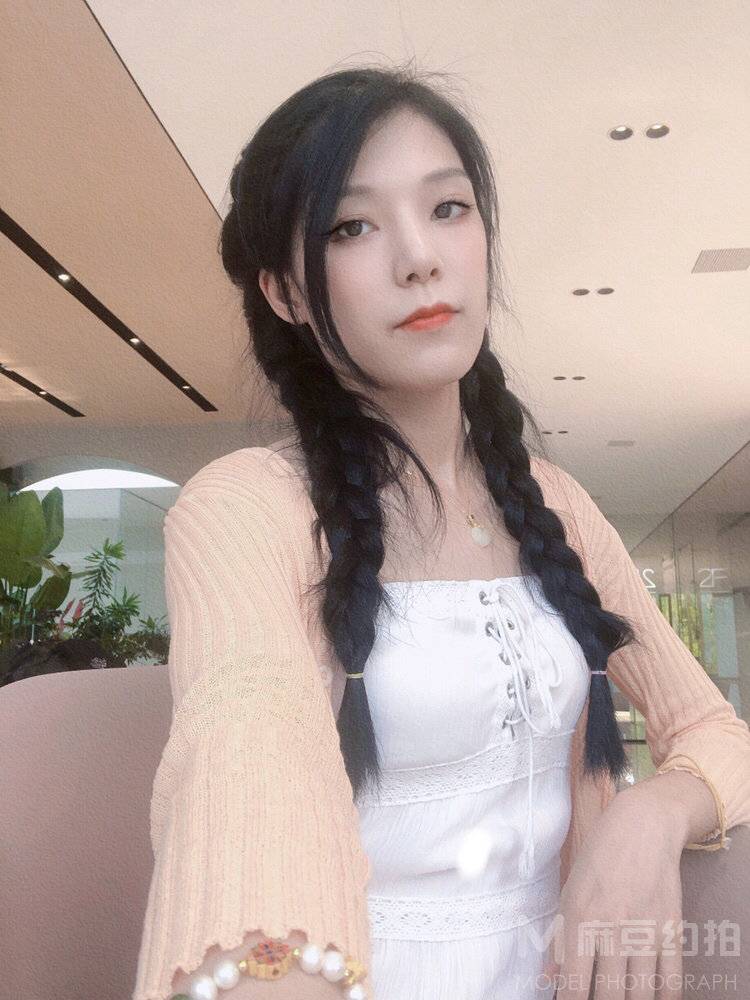纪实模特