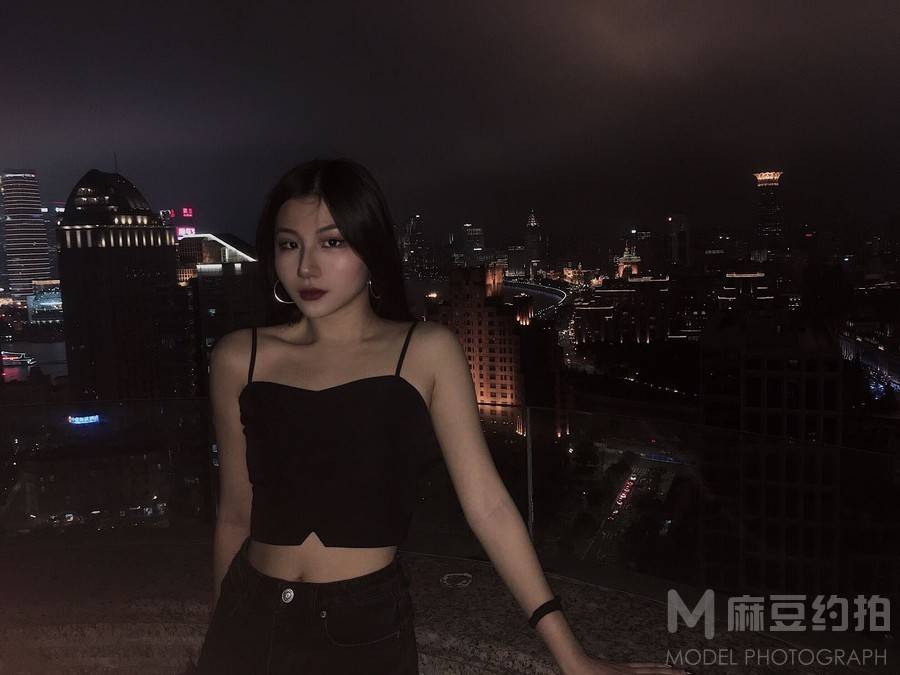 夜景模特