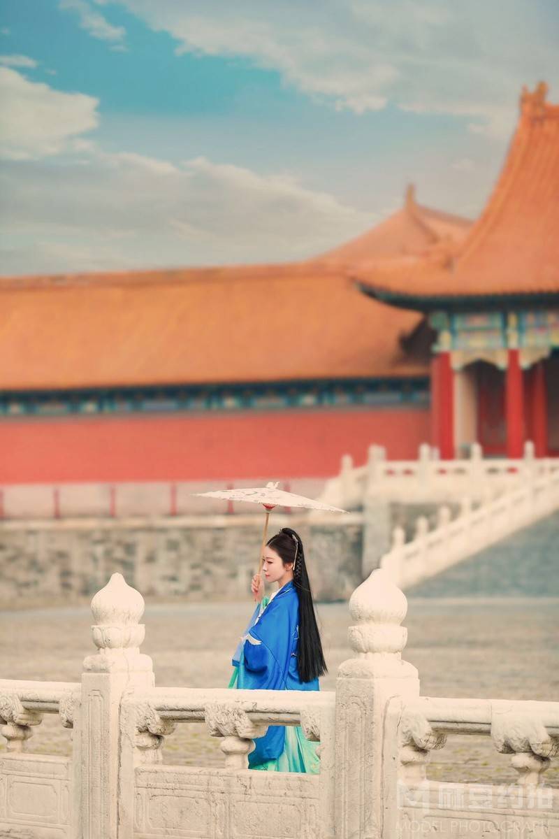 汉服模特