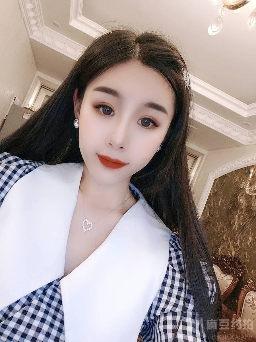 黑白模特