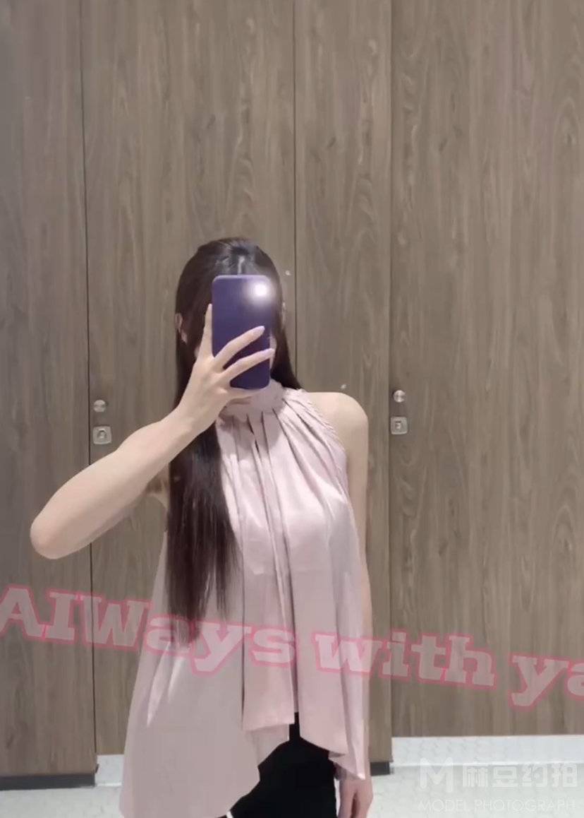 黑白模特