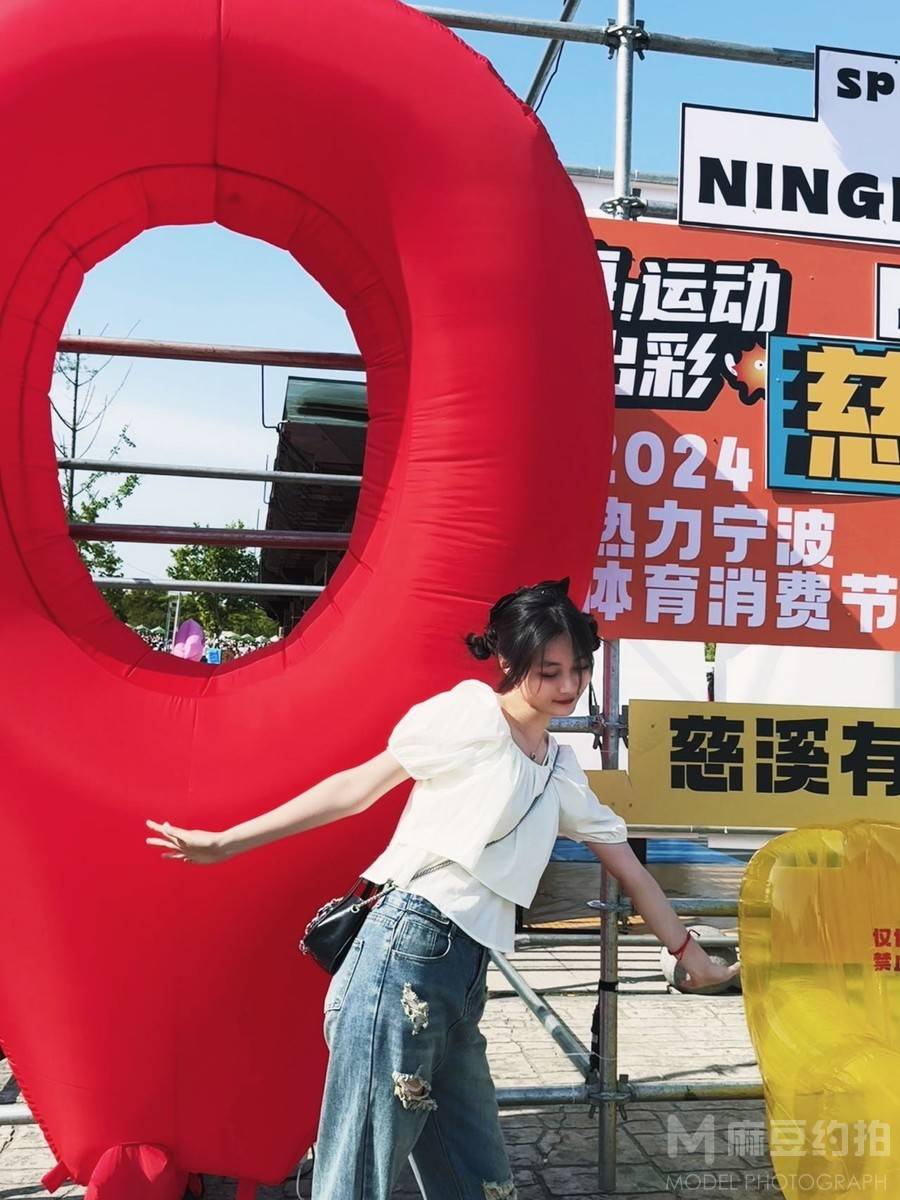 校园模特