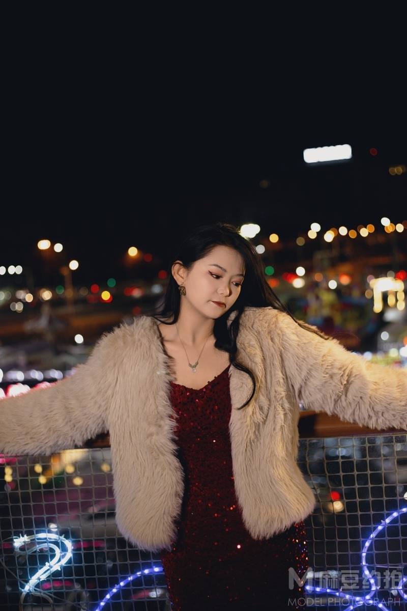 夜景模特