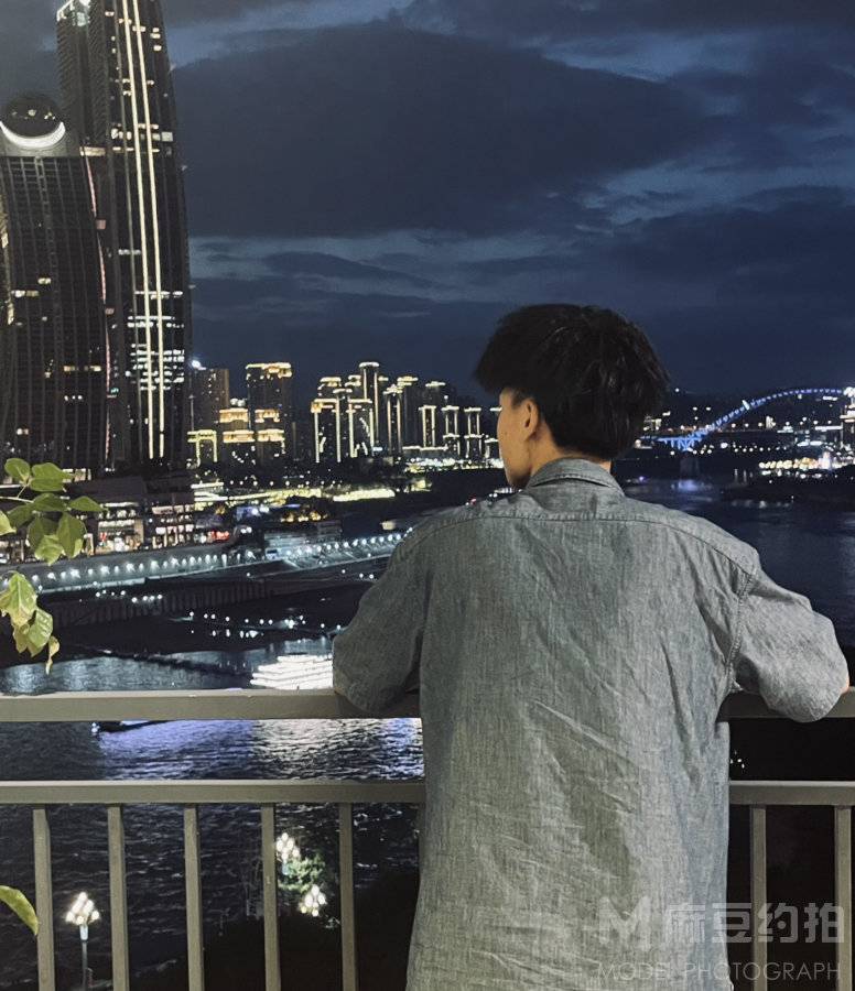 夜景模特