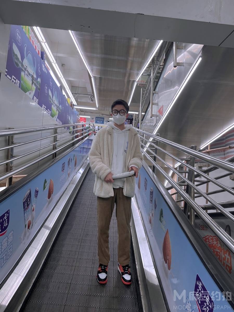 校园模特