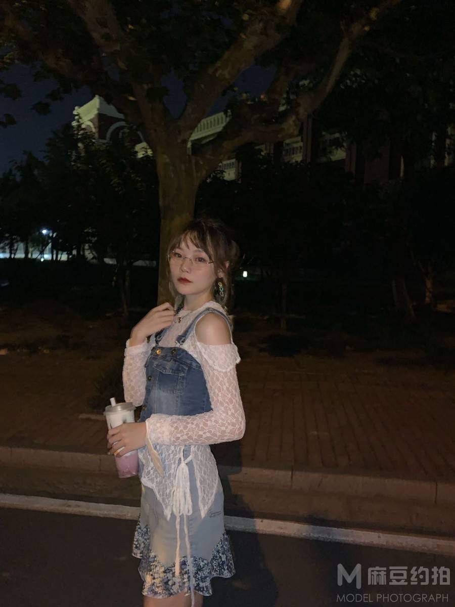 夜景模特