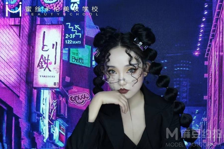 暗黑模特