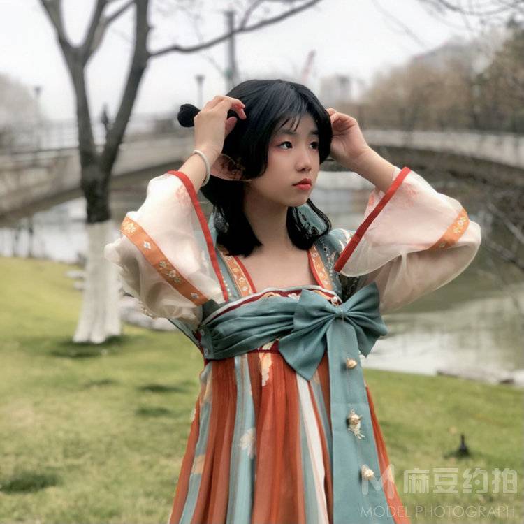 校园模特