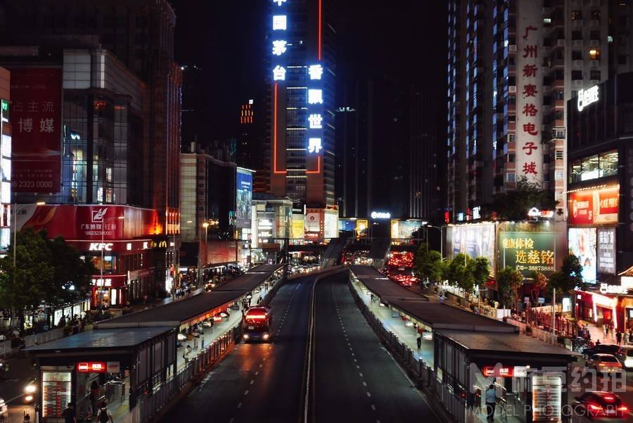 夜景模特