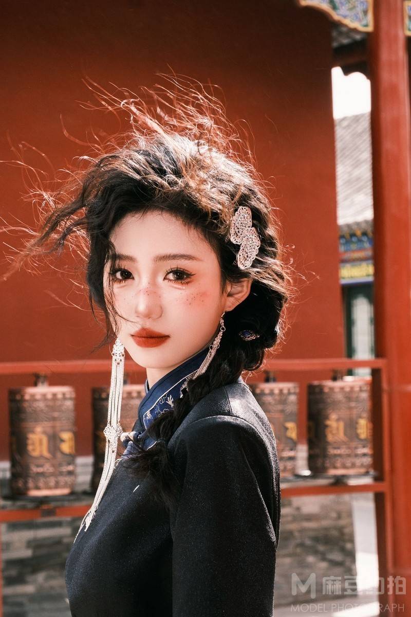 胶片模特