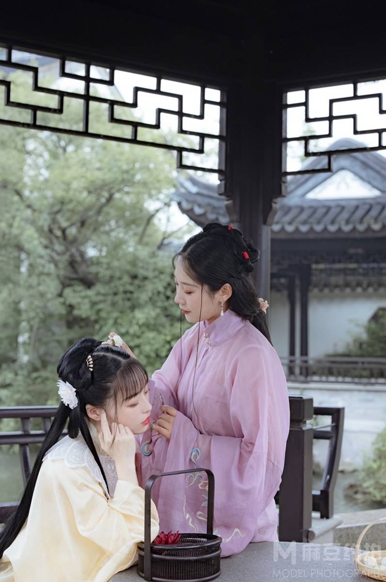 汉服模特