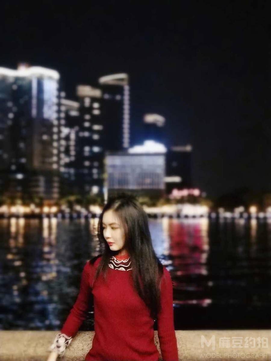 夜景模特