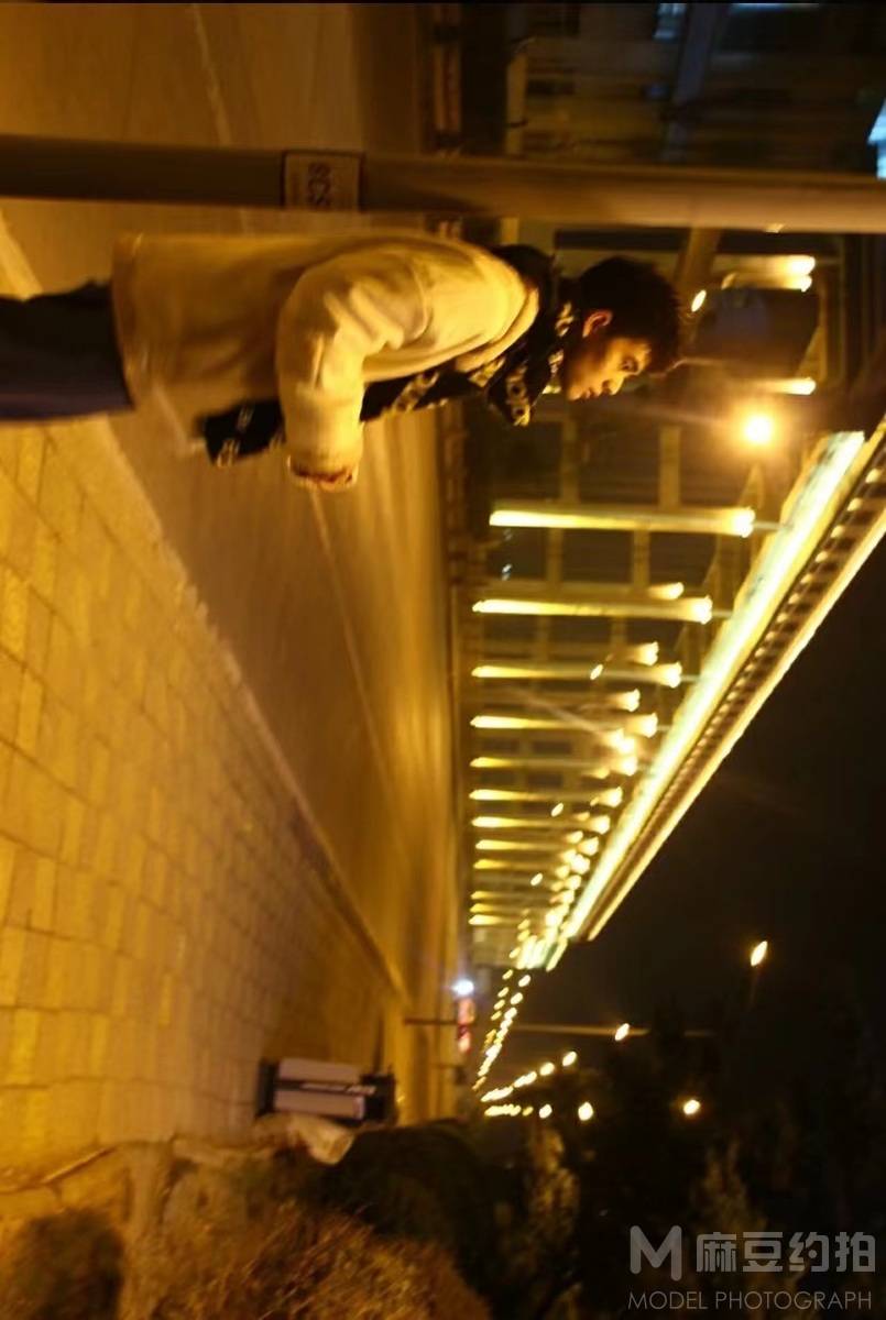 夜景模特