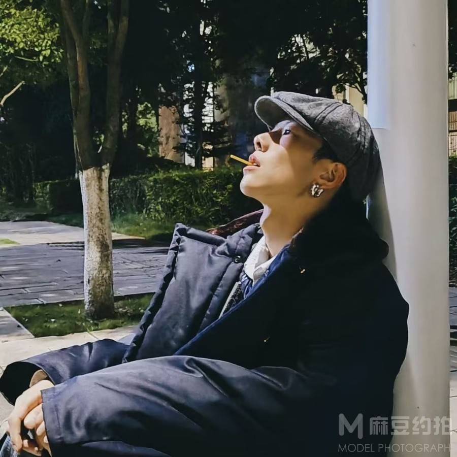 情绪模特