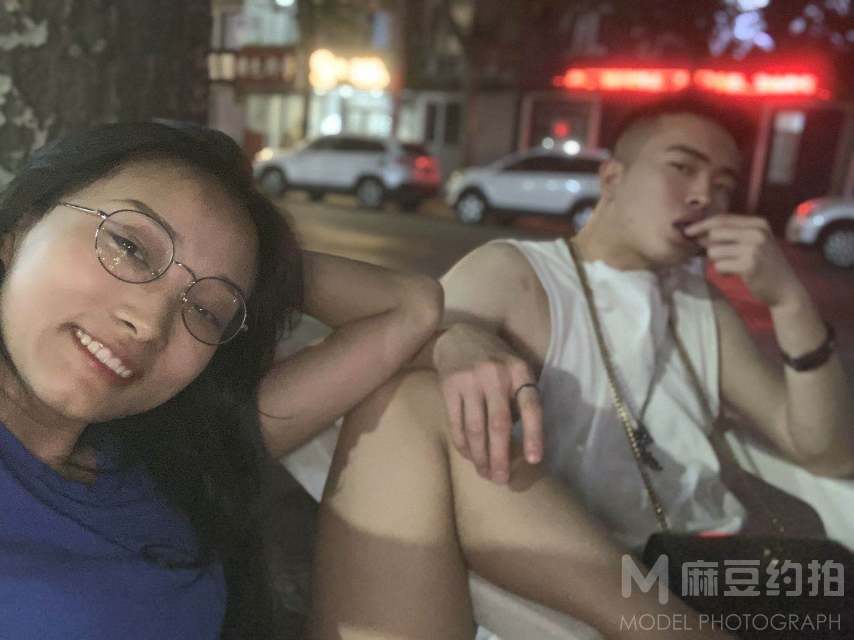 情侣模特
