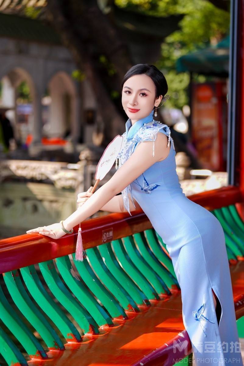 清新模特