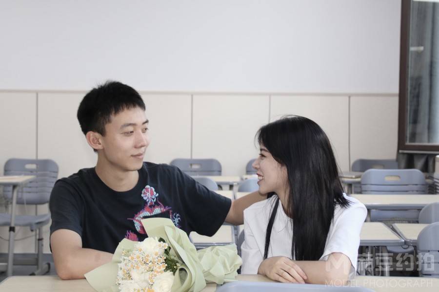 校园模特