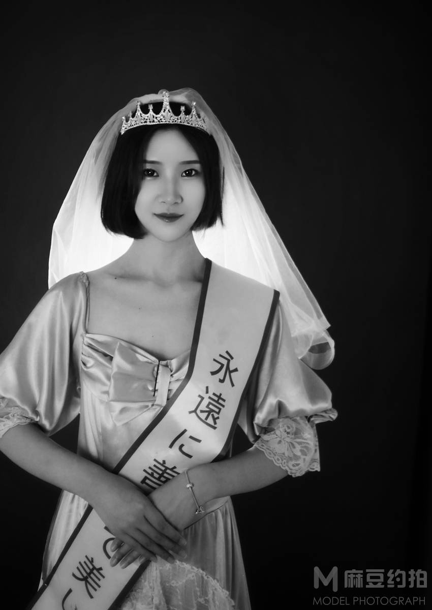 胶片模特