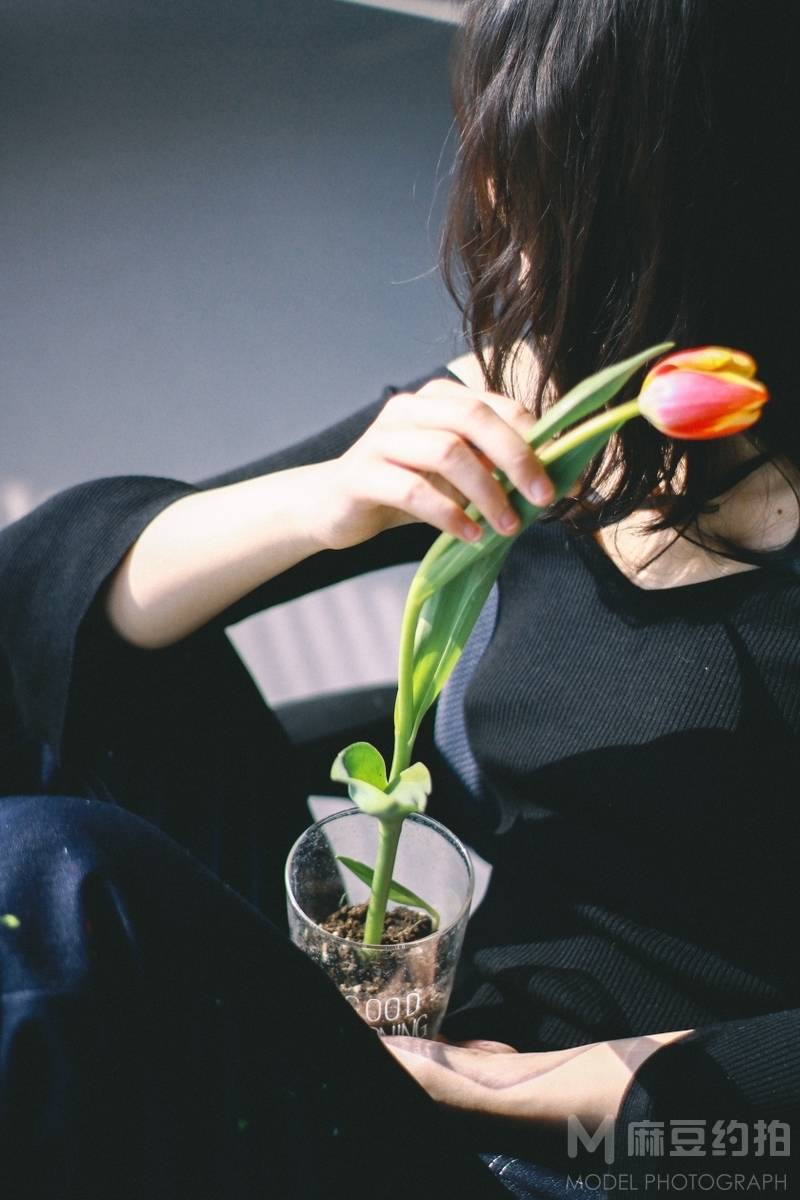 情绪模特
