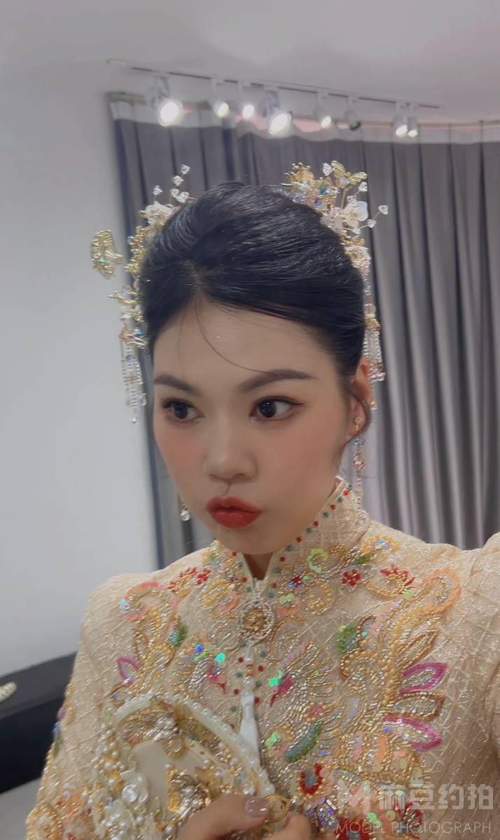 妆容模特