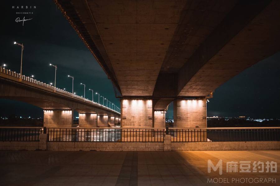 夜景模特