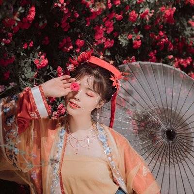 汉服模特