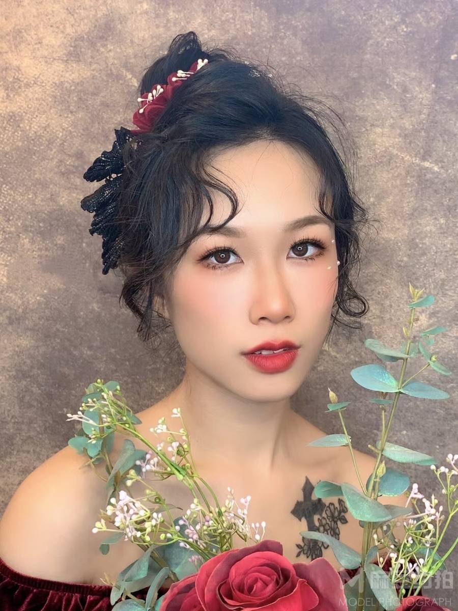 妆容模特