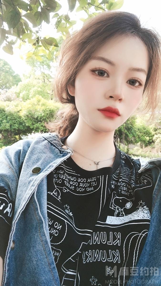 暗黑模特