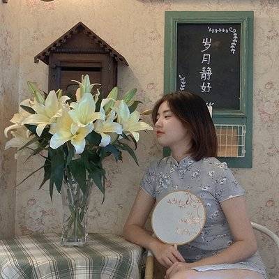 黑白模特