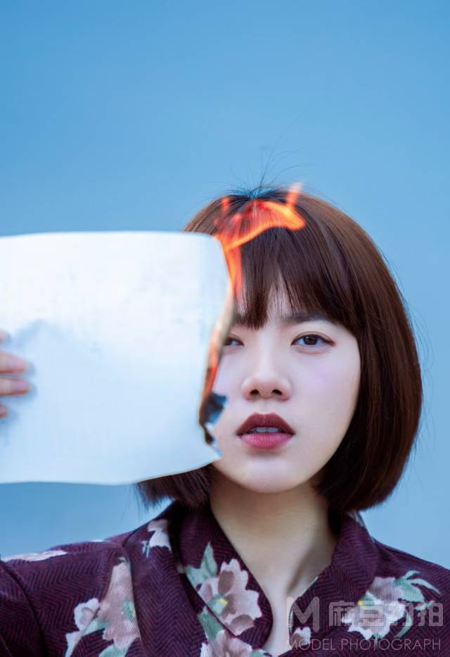 情绪模特