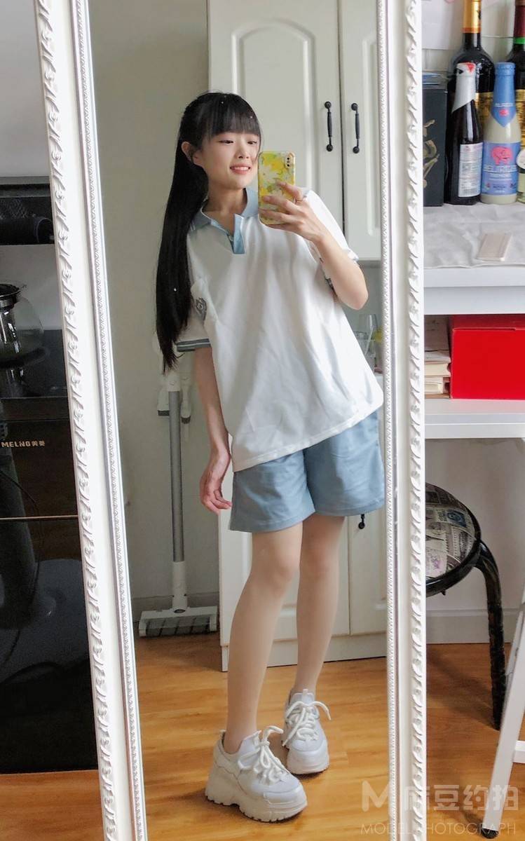 校园模特