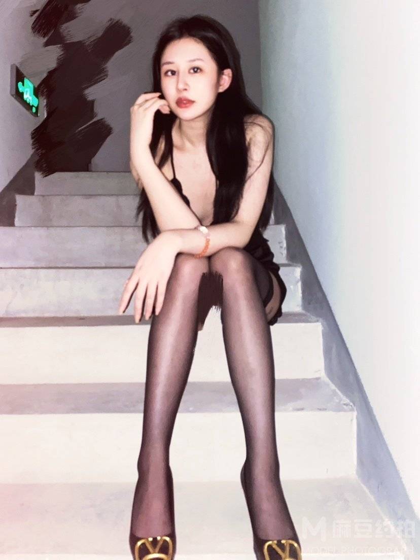 黑白模特