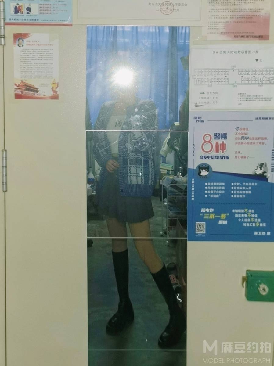 胶片模特