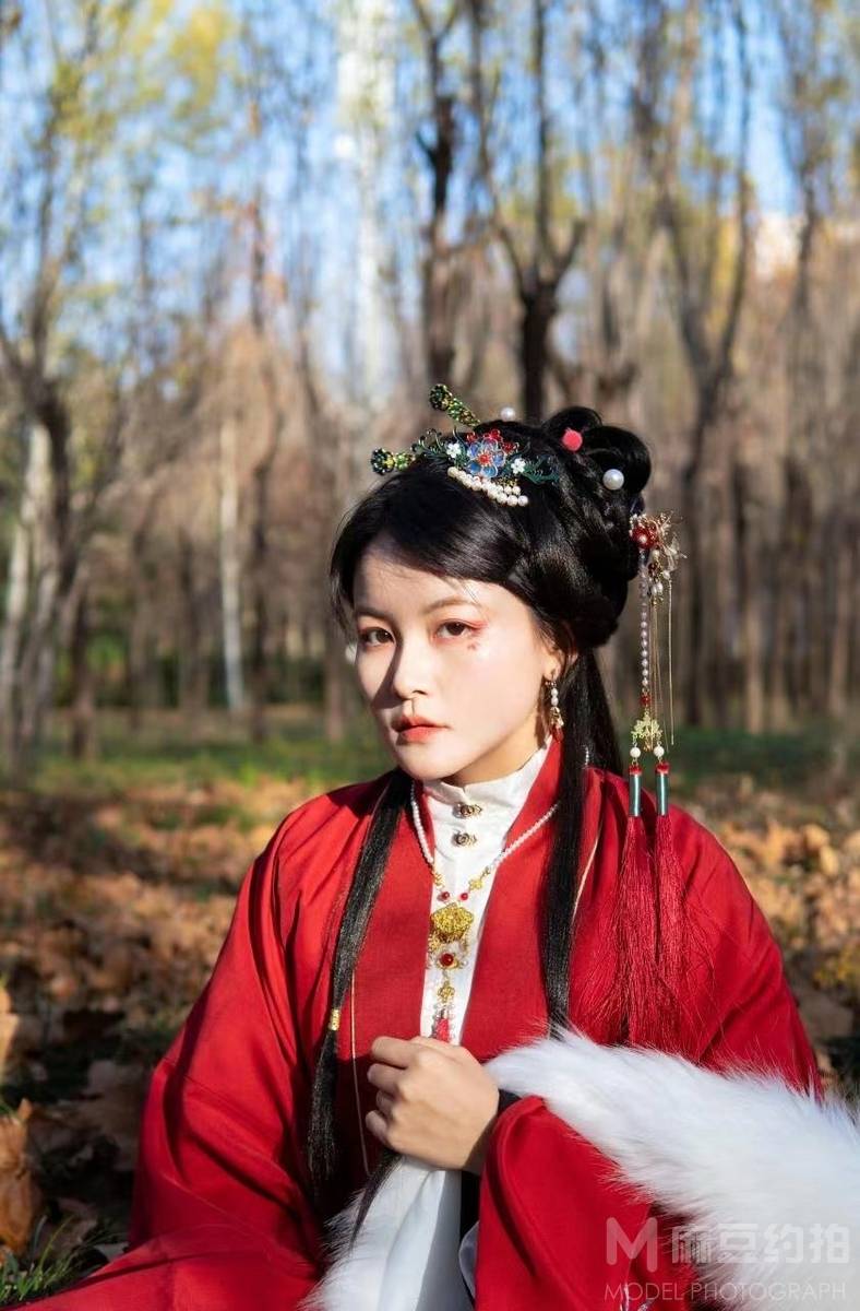 汉服模特