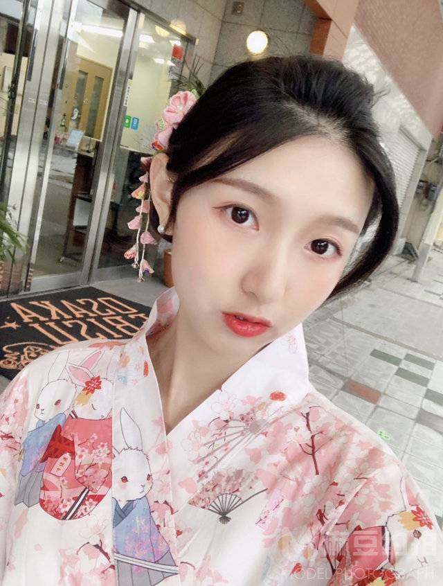 和服模特