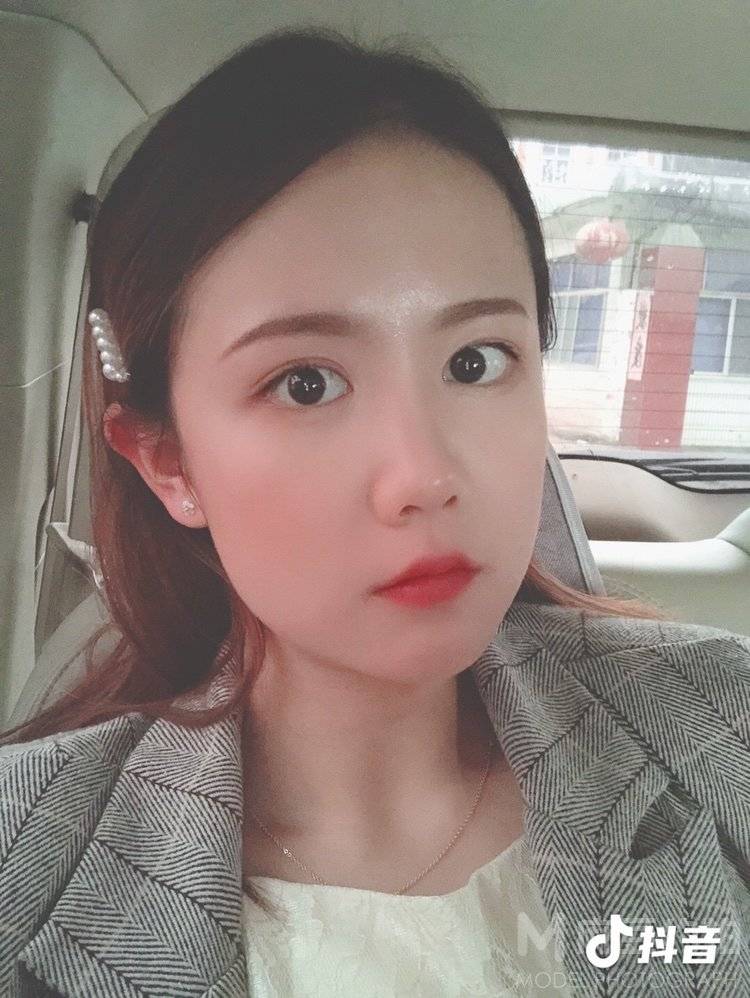 纪实模特