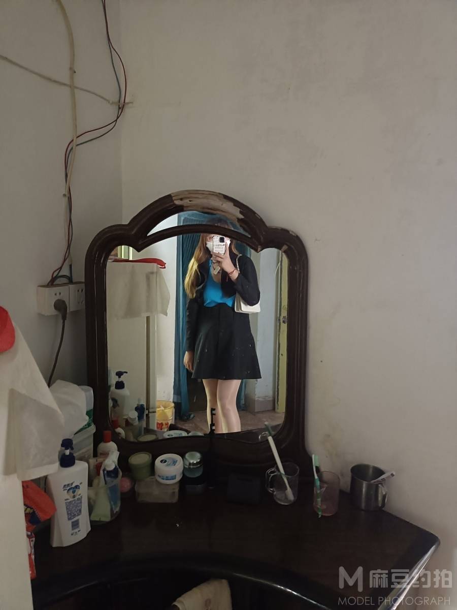 黑白模特