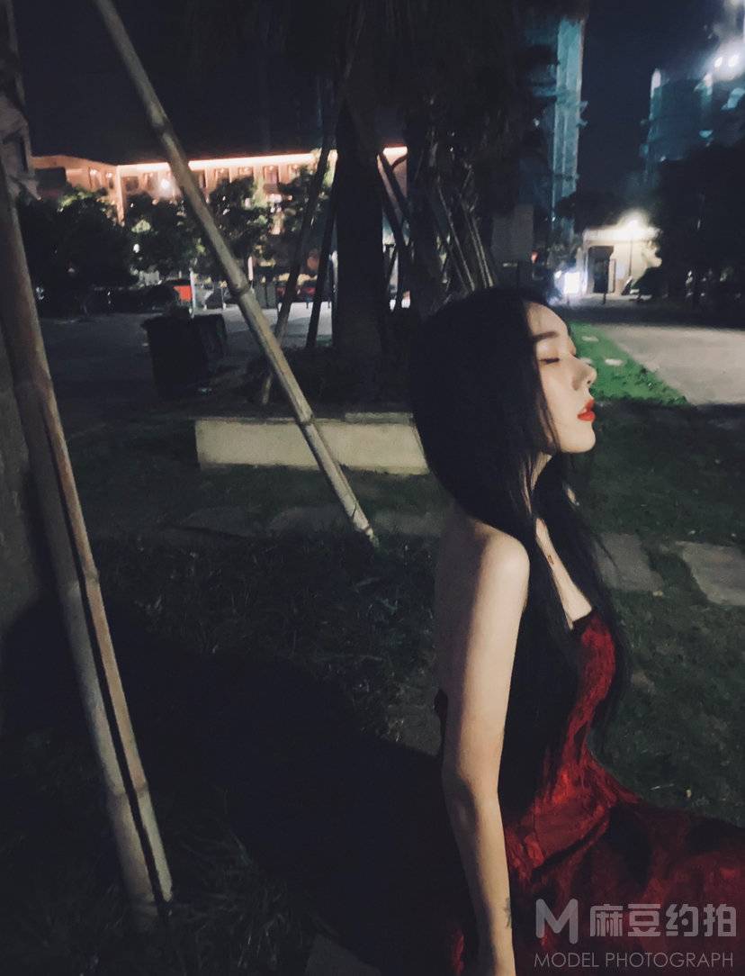 夜景模特