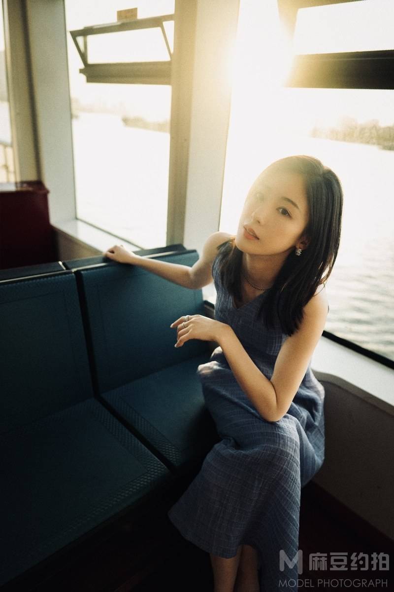 黑白模特