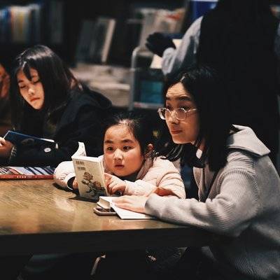 黑白模特