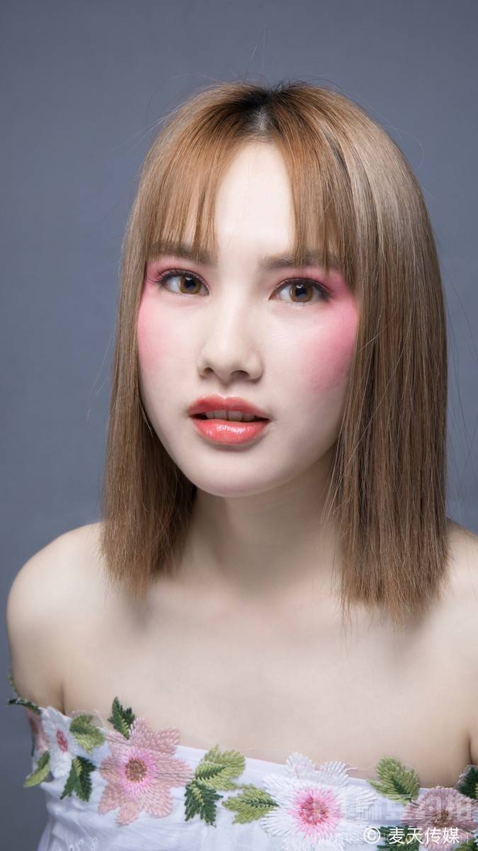 妆容模特