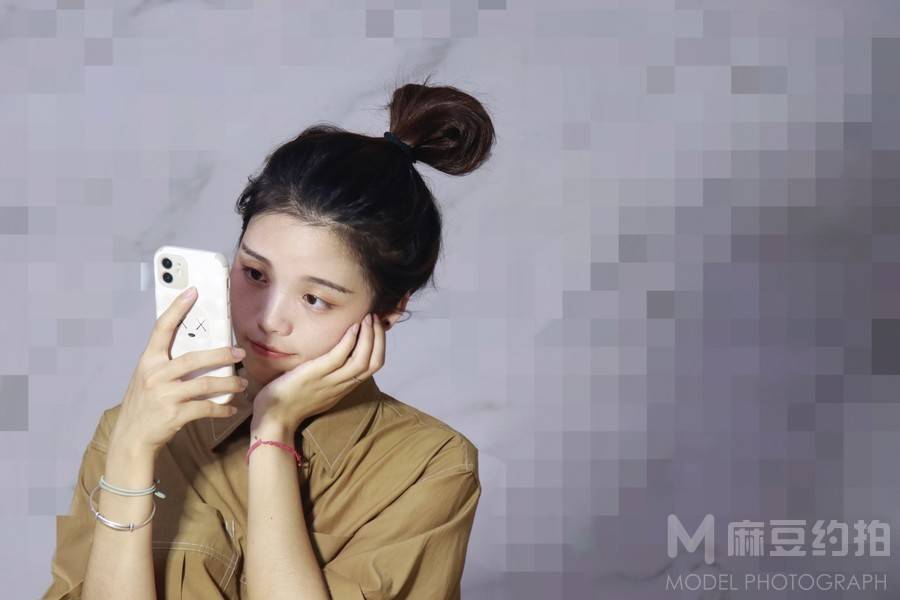 情绪模特