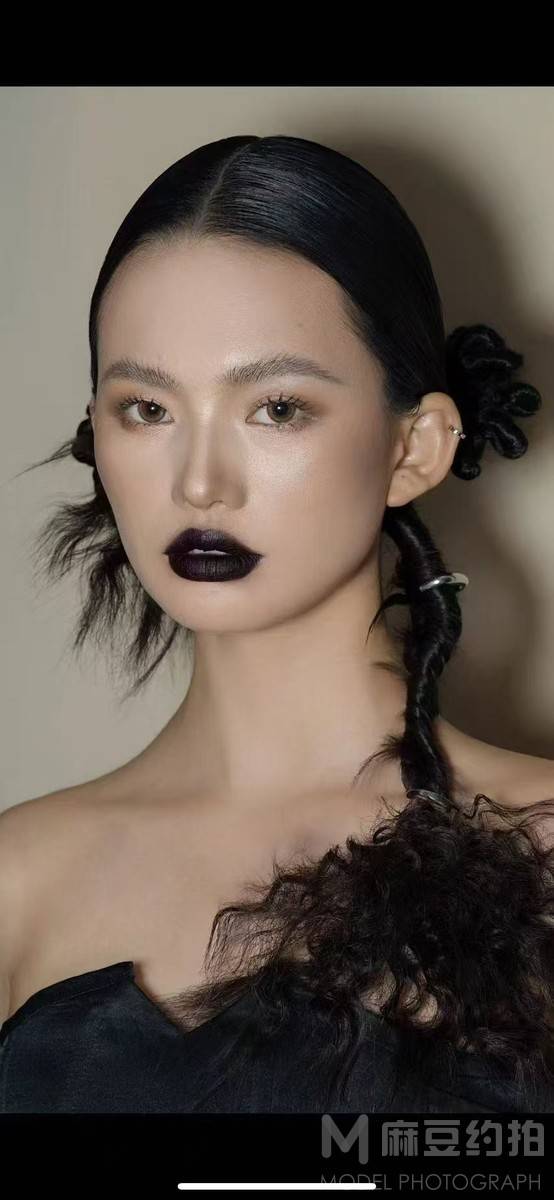 暗黑模特