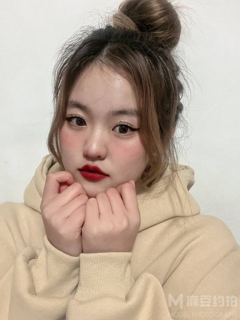 妆容模特
