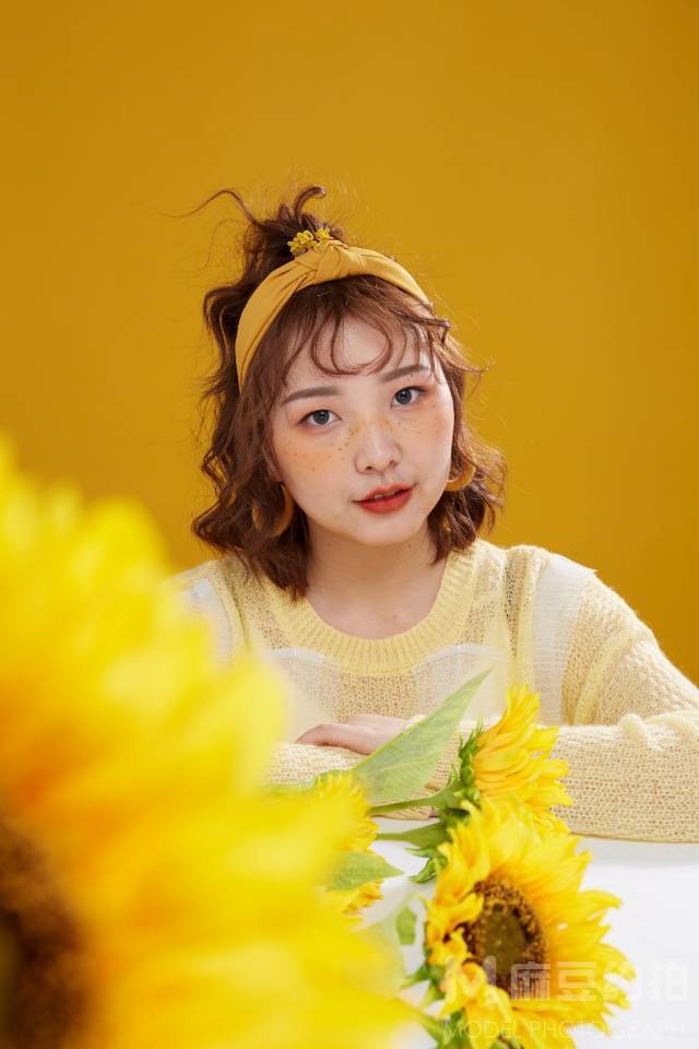 情绪模特